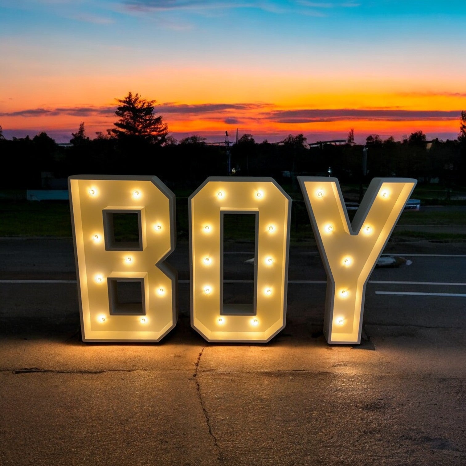 Lichtletters BOY, Huren